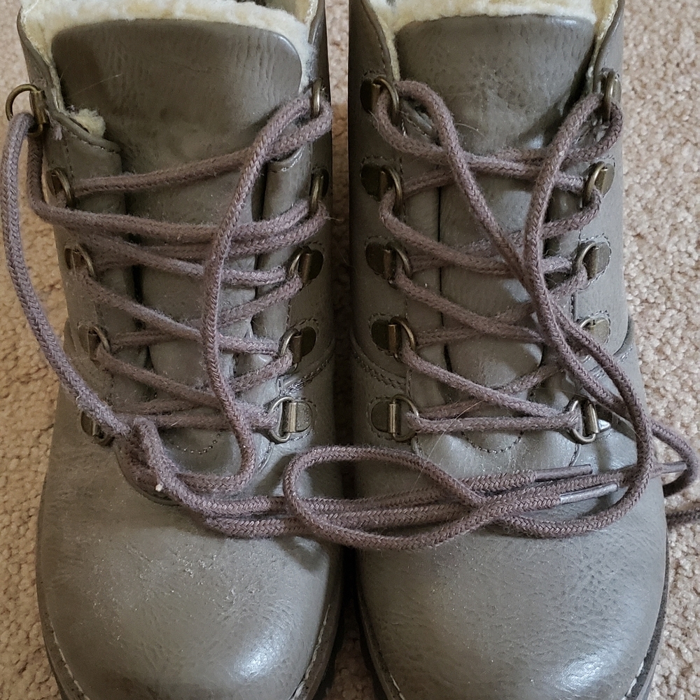 Sonoma boots size 8